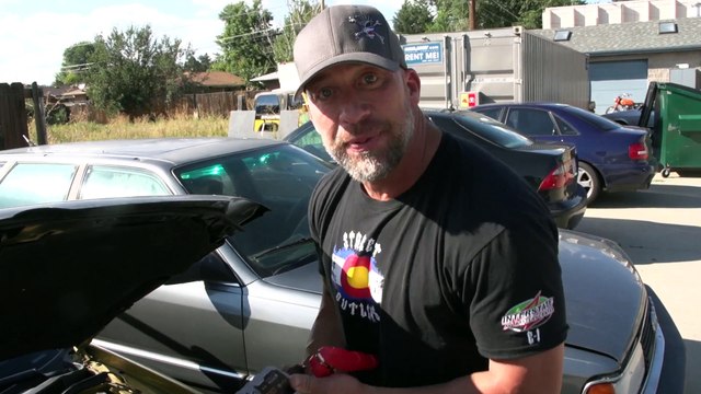 Demonstration of the UltraSafe™ Lithium Car Jump Starter with Willie B