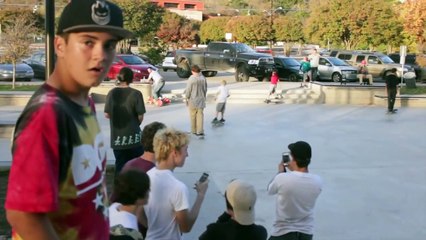 Hoverboard fait maison avec 4 souffleurs de feuilles