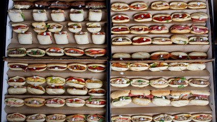 100 sandwiches in one minute