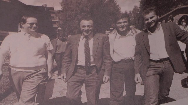 Les Dessous du Point : Naissance de la génération Valls en 1981