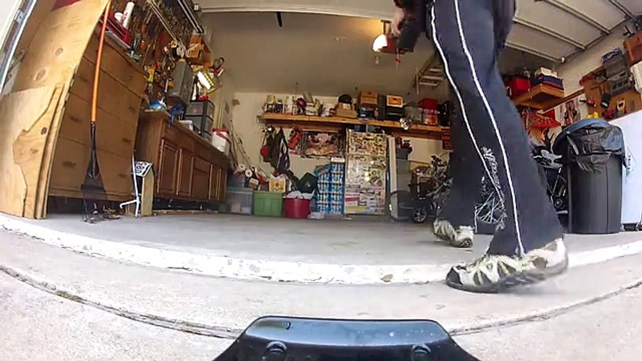 Bulldog Chasing Camera Attached to RC Car (Video) - Daily Picks and Flicks