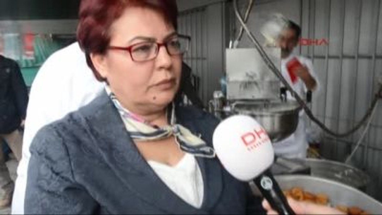 Erdoğan'a Mitingte Ayakkabı Kutusu Gösteren Nurhan Gül, Milletvekili Aday Adayı