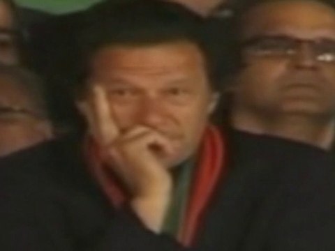 Imran Khan cldnt control his tears as Faisal Javed Khan says his last words at Azadi Dharna for Martyrs of Peshawar