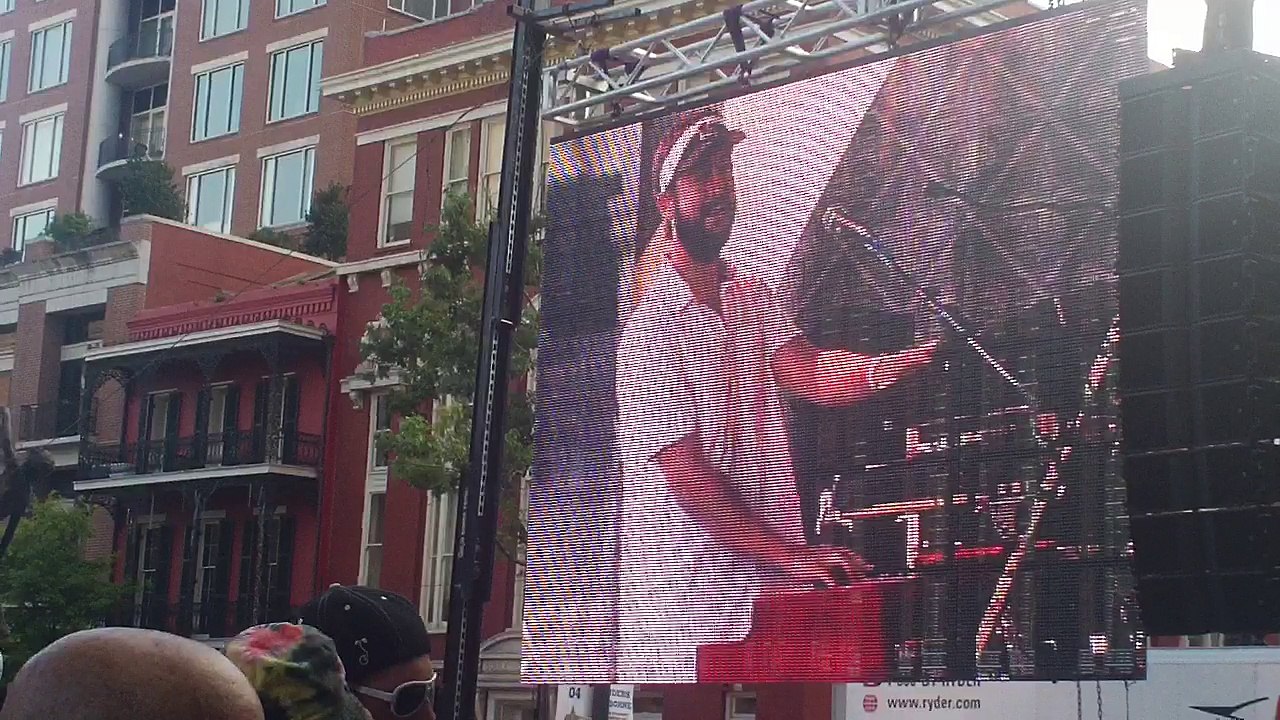 Free Music with Gravity A - Lafayette Square 2014
