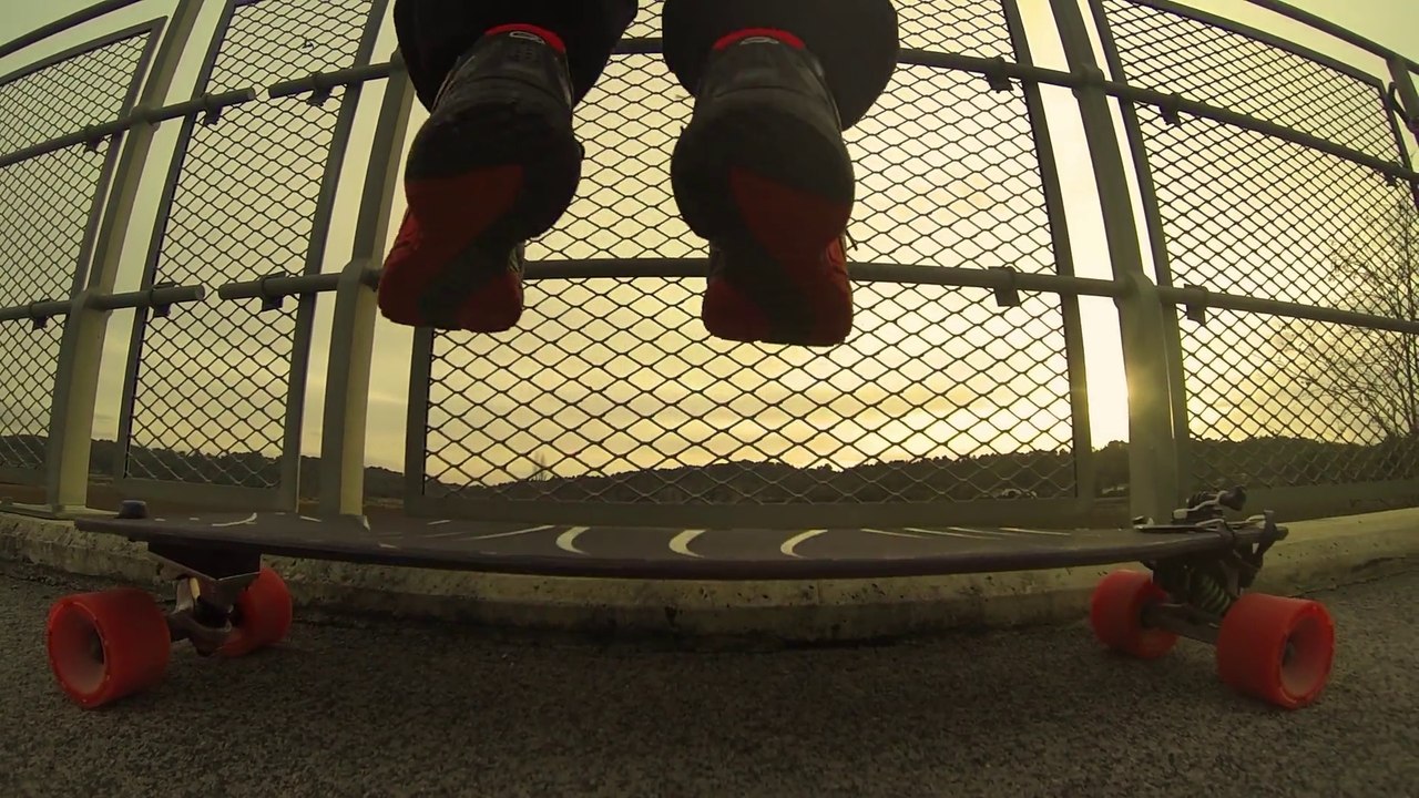 Longboard pushing and pumping - Subsonic pulse 40