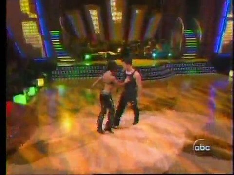 Mario Lopez & Karina Smirnoff - Cha-Cha-Cha
