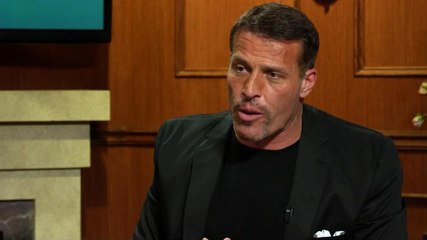 Tony Robbins: Clinton Has More Influence Today Than He Did Back Then