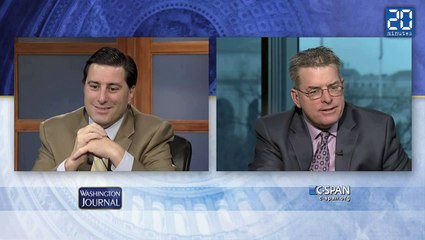 La mère de deux politiciens les appelle en pleine émission télé.