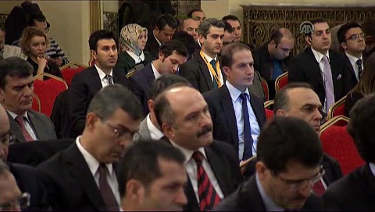 Plaket ve Hediyeyi Yasakladı