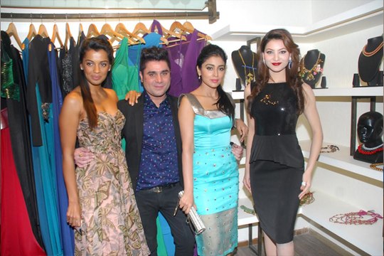 Atosa Store Special Showcasing | Mugdha Godse, Shriya Saran