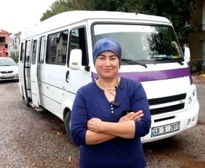 Şoför Mesude 7 Yıldır Öğrenci Taşıyor