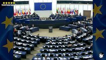Farage contro Juncker a Strasburgo - dicembre 2014 - Farage EFDD - MoVimento 5 Stelle Europa