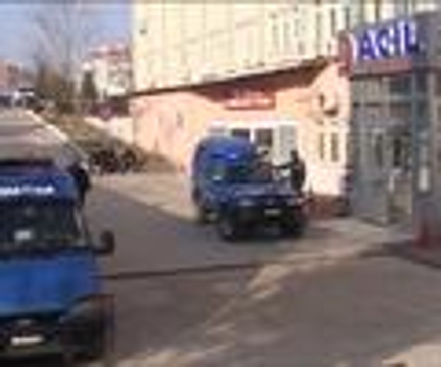 Eski savcı ve polisin bulunduğu araçta uyuşturucu ele geçirildi