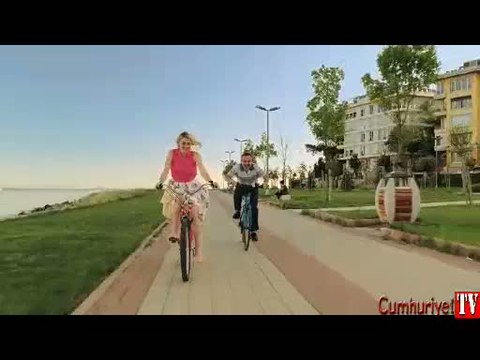 Çakallarla Dans 3: Sıfır Sıkıntı, Barış Manço’nun Gibi Gibi şarkısına klip yaptı