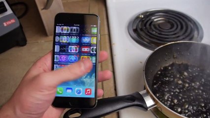 iPhone 6'yı Kaynar Kolanın İçerisinde Haşladı!