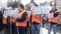 اعتراض به ساخت دیواری در بندر کاله برای مبارزه با مهاجرت غیرقانونی به بریتانیا