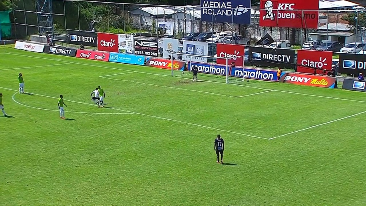 Ecuador: Demütigung! Stürmer trifft per Hacke