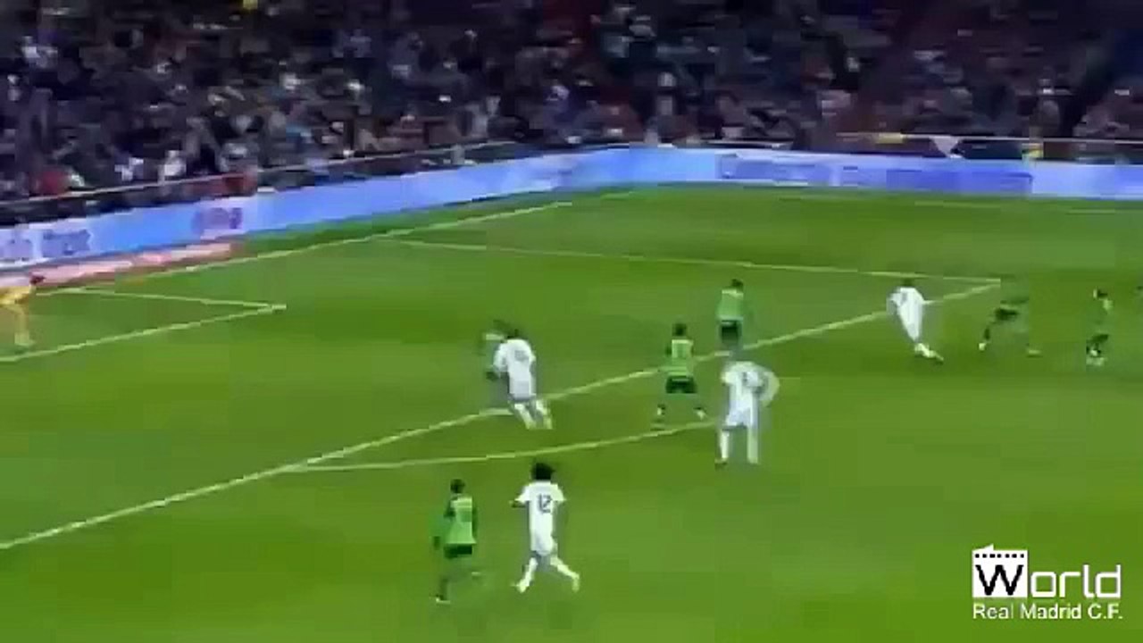 Awesome Cristiano Ronaldo Volley vs Cordoba
