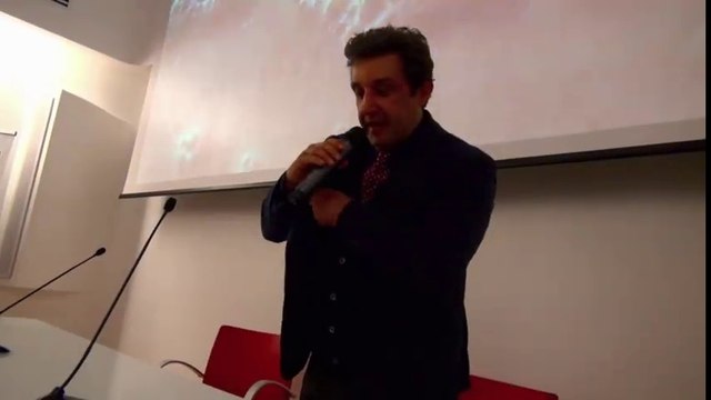 Flavio Insinna presenta La macchina della felicità a Milano