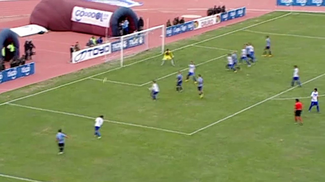 Bolivien: verteidiger mimt konterstürmer