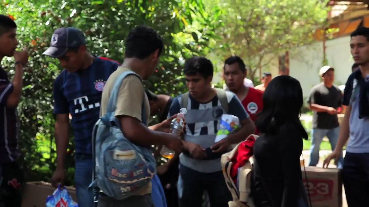 "Estudiar y aprender, para el pueblo defender"
