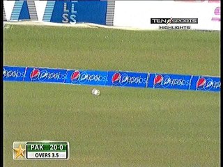 HIGHLIGHTS Pakistan Hits 364 VS New zeland in 3rd ODI 14 DEC 2014