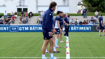 Carter to become world's highest paid player