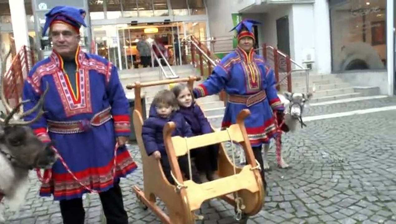 MICHOU64 JENNY W-D.D. RESENTE - 13 DÉCEMBRE 2014 - PAU - NOËL ANGLAIS - LES  ANIMATIONS DU CENTRE BOSQUET.