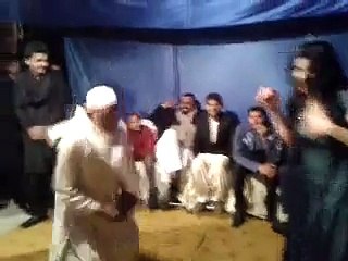 Mujra with baba Jii In Wedding