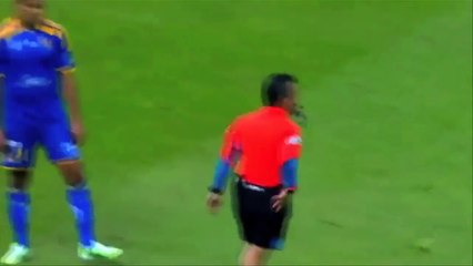 3 Red cards in 9 minutes : agressive football team! Tigres in Liga MX final