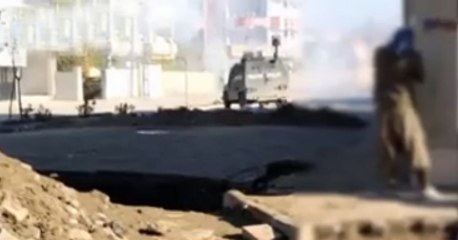 Şırnak'ta Silahlı Kişiler Polis Aracını Taradı