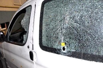 Okmeydanı'nda Seyir Halindeki Otomobile Kurşun Yağmuru