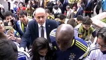 Fenerbahçeli Futbolcular Öğrencilerle Buluştu