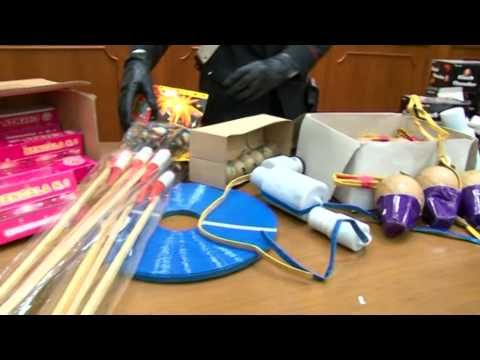 Mugnano (NA) - Botti illegali, sequestrate bombe carta a forma di babà -2- (18.12.14)