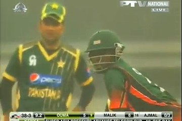 Saeed ajmal Bowling with new action