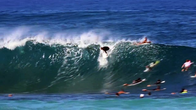 SURF : John John Florence pose un Rodeo à Pipeline !