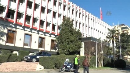 Azerbaycan Devlet Sanayi ve Enerji Bakanı Natig Aliyev, Arnavutluk'ta