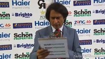 Shahid Afridi Denies For Shake Hand with Girl-shahid khan afridi ka larki se shake hand na karna - Video Dailymotion