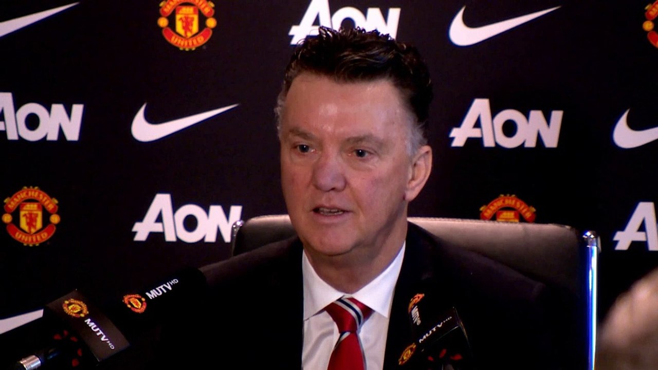 Lautsprecher-Durchsage stoppt van Gaal