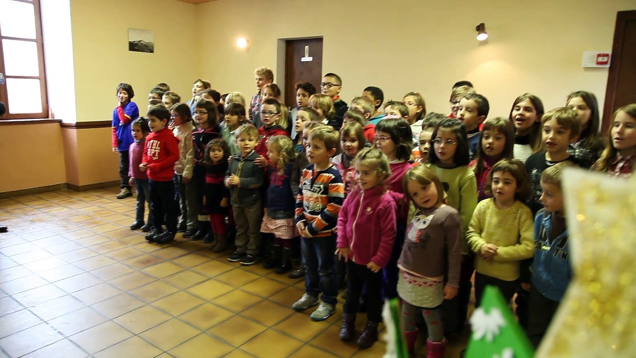 fête de Noel avec l'école à Enzo