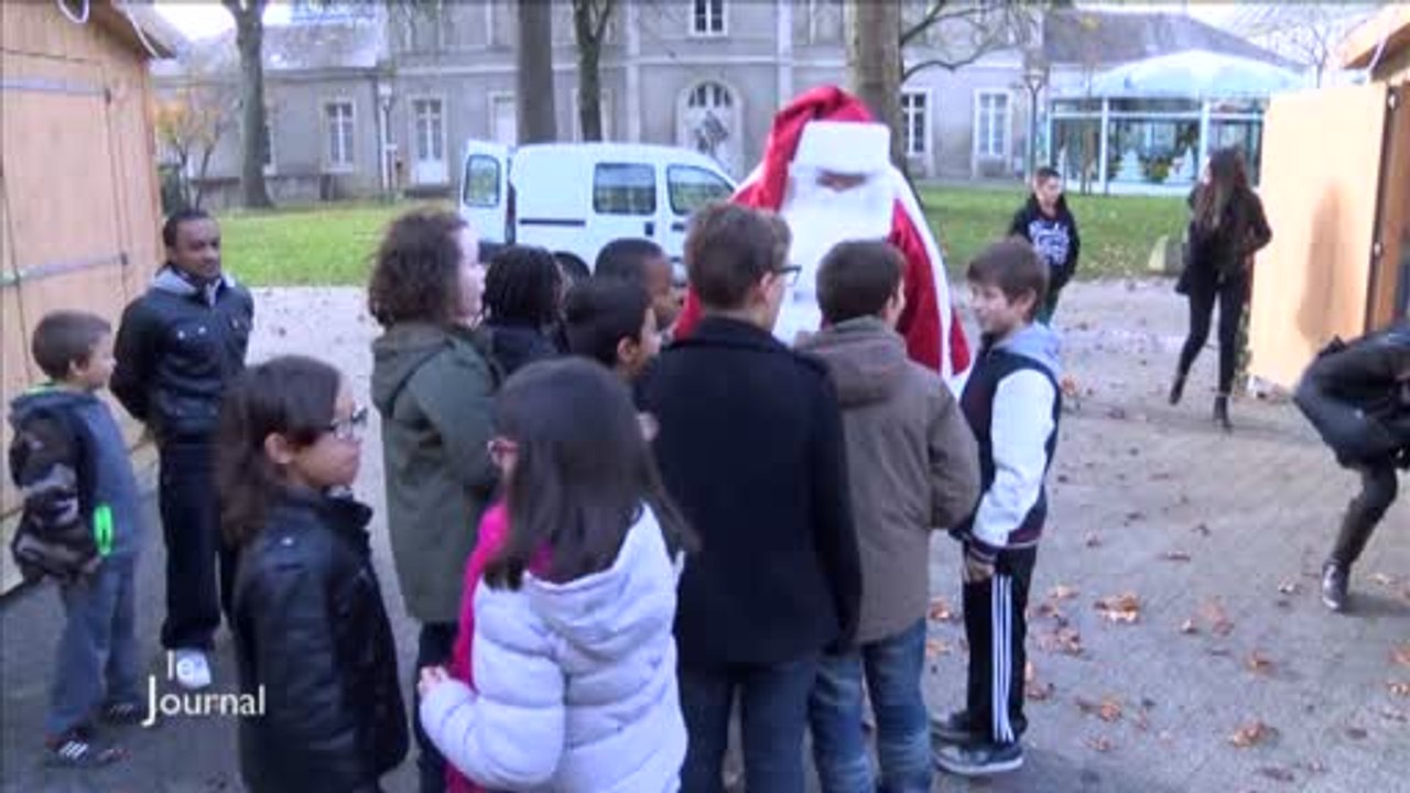 La Roche-sur-Yon : Le sapin de Noël décoré par les enfants