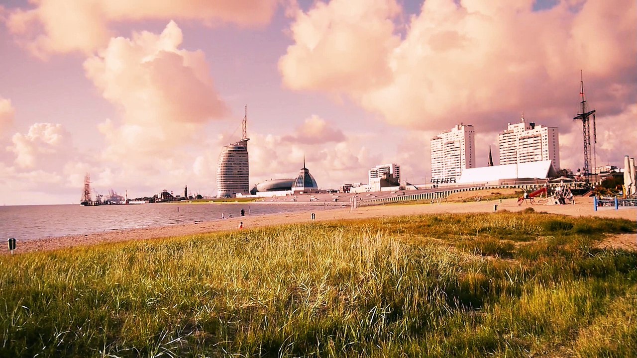 Abschied - Viermast-Bark „Sedov“ in Bremerhaven