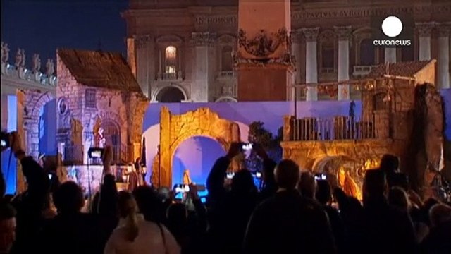 Vaticano acende iluminação de Natal com leds de baixo consumo