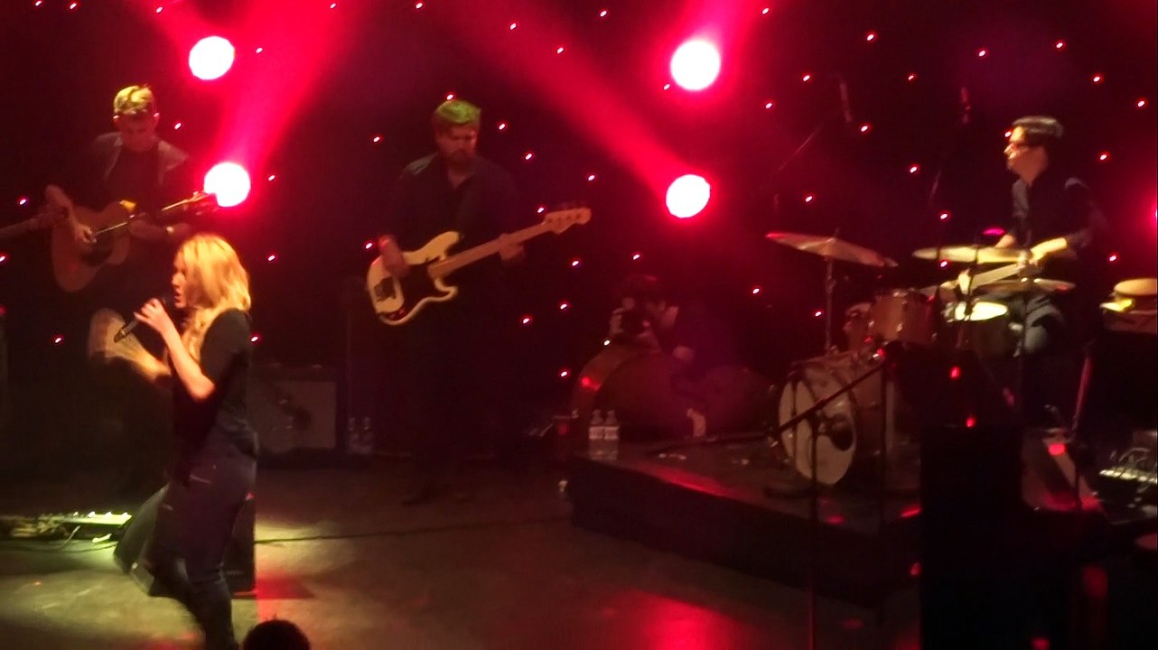 Ellie Goulding - Burn @ Shepherd's Bush Empire 16/12/14