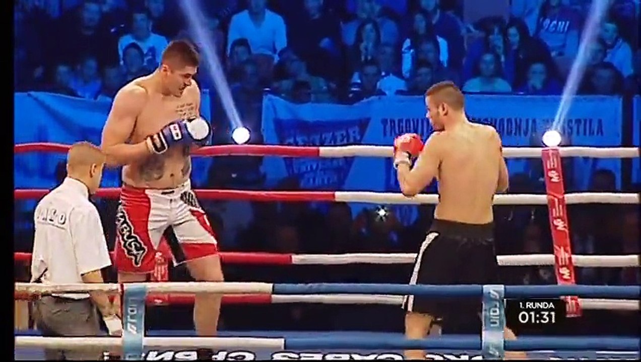 Ancien joueur NBA devient Kick-boxeur : premier combat de Darko Milicics et ça fini mal pour lui