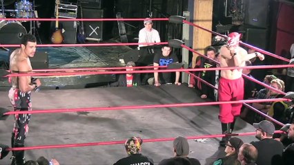 AR Fox vs. Kitsune - Inter Species Wrestling 2013
