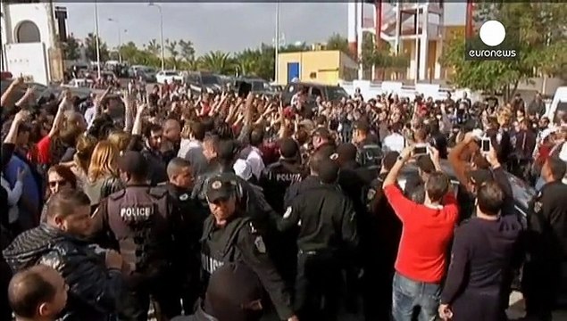 Тунис: предсказать исход второго тура президентских выборов не может никто