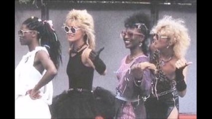 Street Angels - Dressing Up (1983)