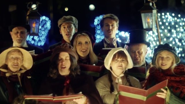 Les cantiques de Noël façon chants de stades !