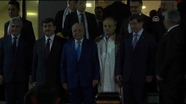 Davutoğlu, Trabzon Uzun Sokak ve Kahramanmaraş Caddesi'nde Gezdi